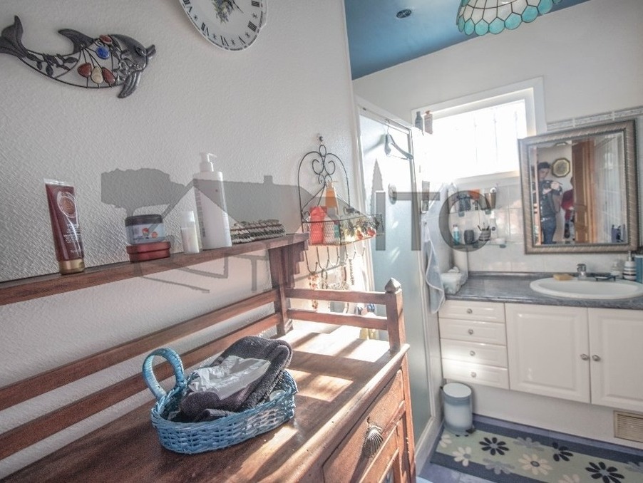 Maison sur Les Vans ; 230 000 €  ; A vendre Réf. 301372145-180239