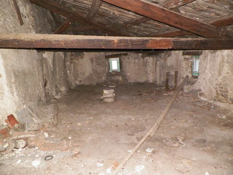 Immeuble 24 000 €  sur Saint Ambroix (30500) - Réf. 301372210-180360