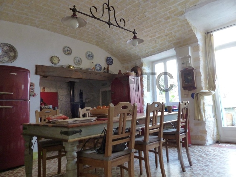 Maison sur Banne ; 199 000 €  ; Vente Réf. 301371468-180373