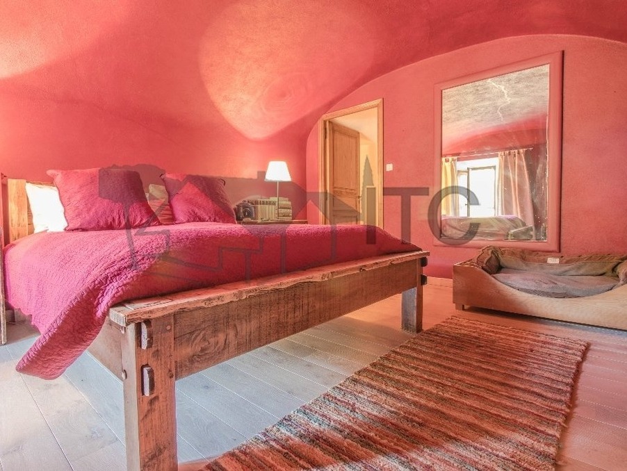 A vendre maison Les Vans 07140; 600 000 € 