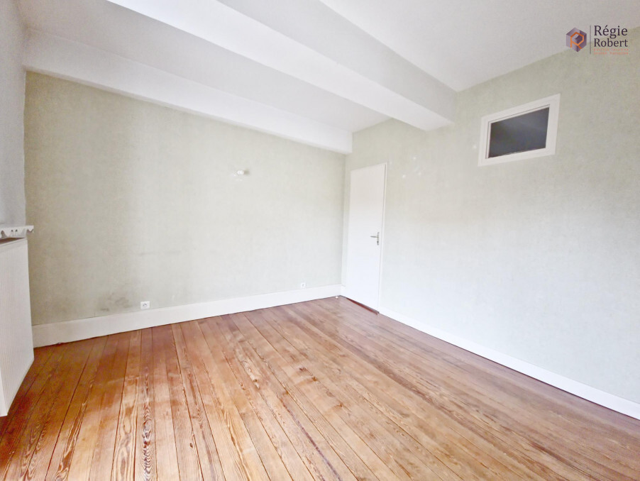 Maison 1 170 €  sur Amberieux (69480) - Réf. 271 T