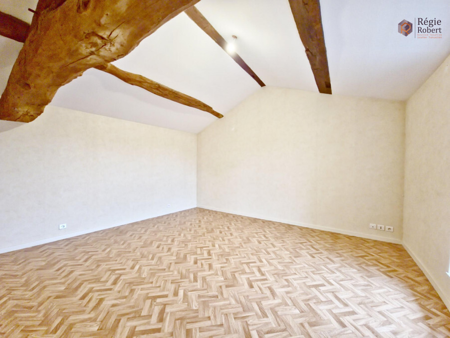 Maison 1 170 €  sur Amberieux (69480) - Réf. 271 T