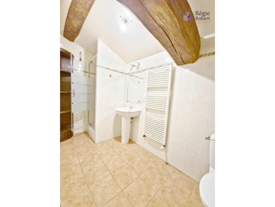 Maison sur Amberieux ; 1 170 €  ; Location Réf. 271 T