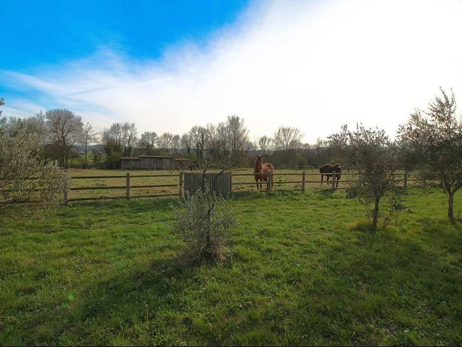 Maison sur Banne ; 1 €  ; Vente Réf. 301371018-160262