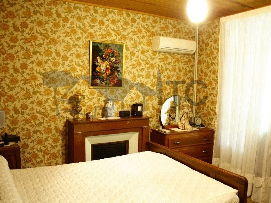 Vente maison 229 000 €  Les Mages