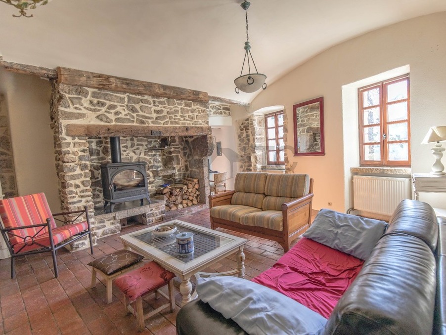 Maison sur Banne ; 310 000 €  ; Achat Réf. 301371931-190123