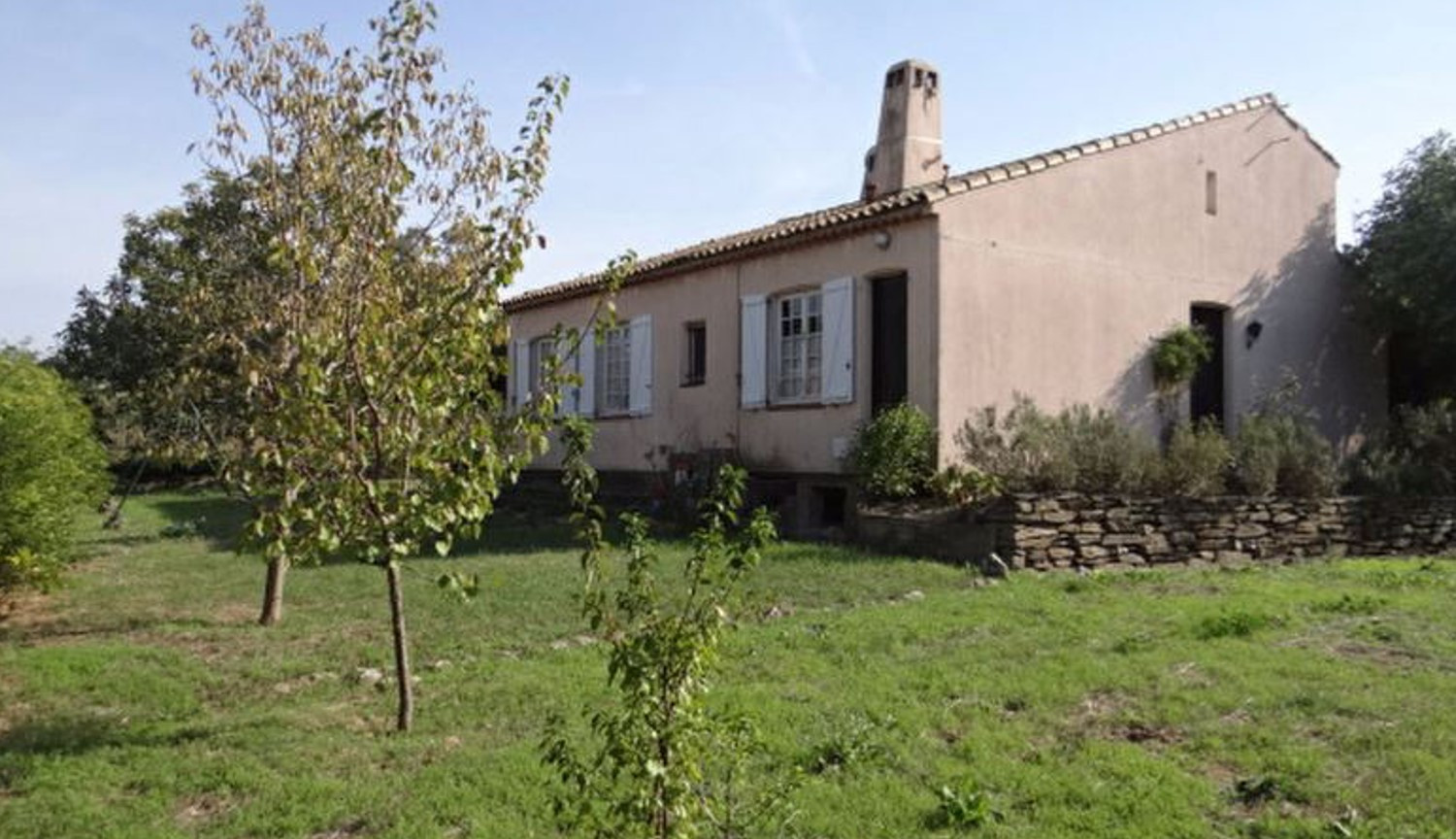 A vendre maison Saint-Tropez 83990; prix nous consulter
