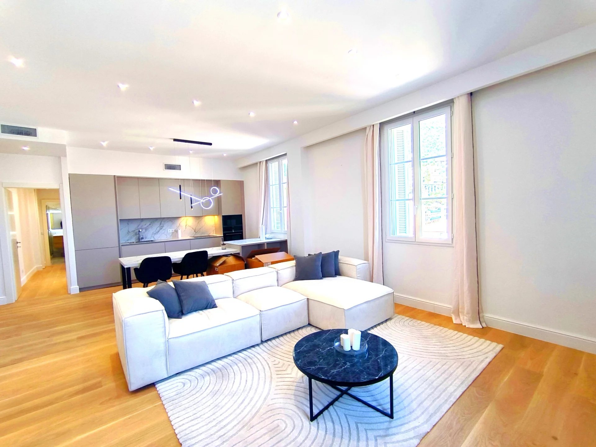 Appartement sur Beaulieu-sur-Mer ; 1 250 000 €  ; Achat Réf. 1053