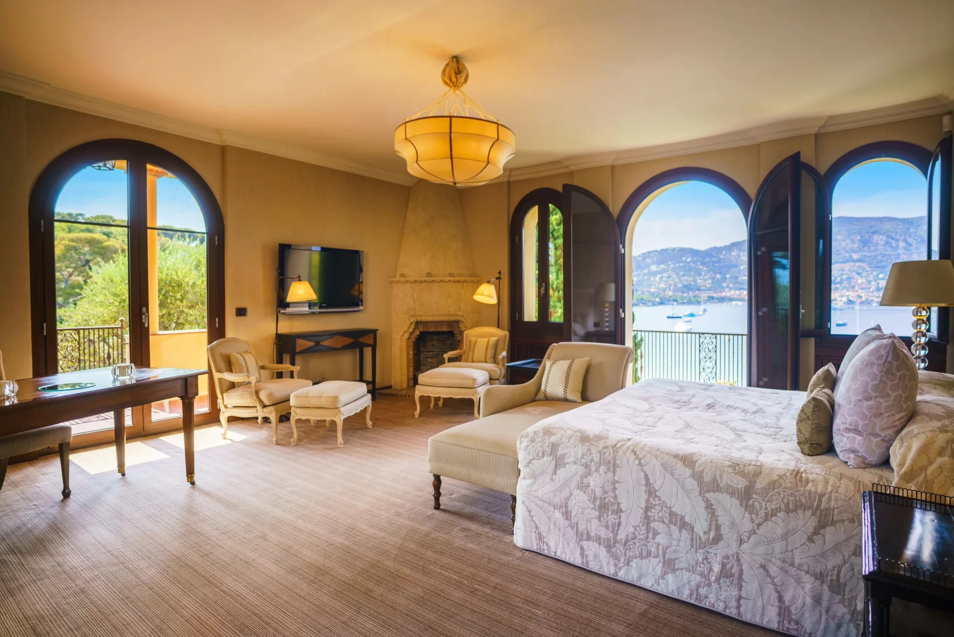 A louer maison 146 000 €  Saint-Jean-Cap-Ferrat