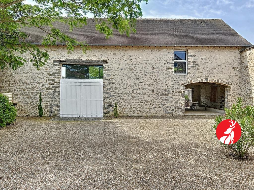 Maison sur Le Vaudoue ; 740 000 € ; Achat Réf. 8555-5867