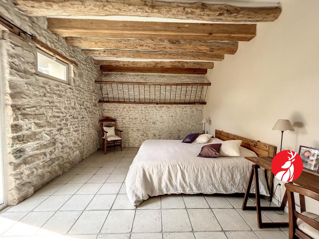 Maison sur Le Vaudoue ; 740 000 € ; Vente Réf. 8555-5867