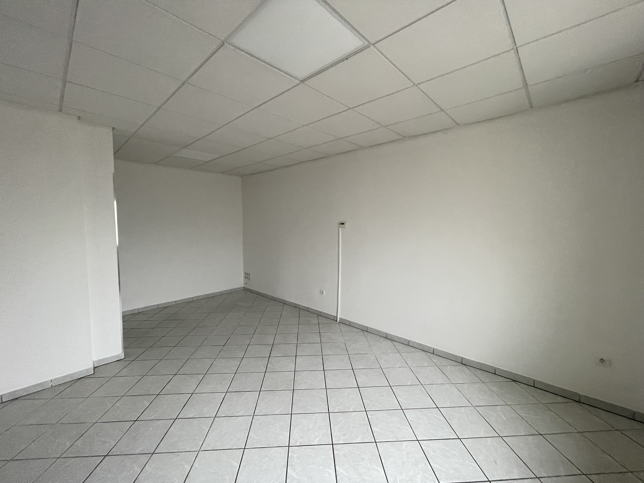 Local commercial 700 €  sur L'Hopital (57490) - Réf. 1481