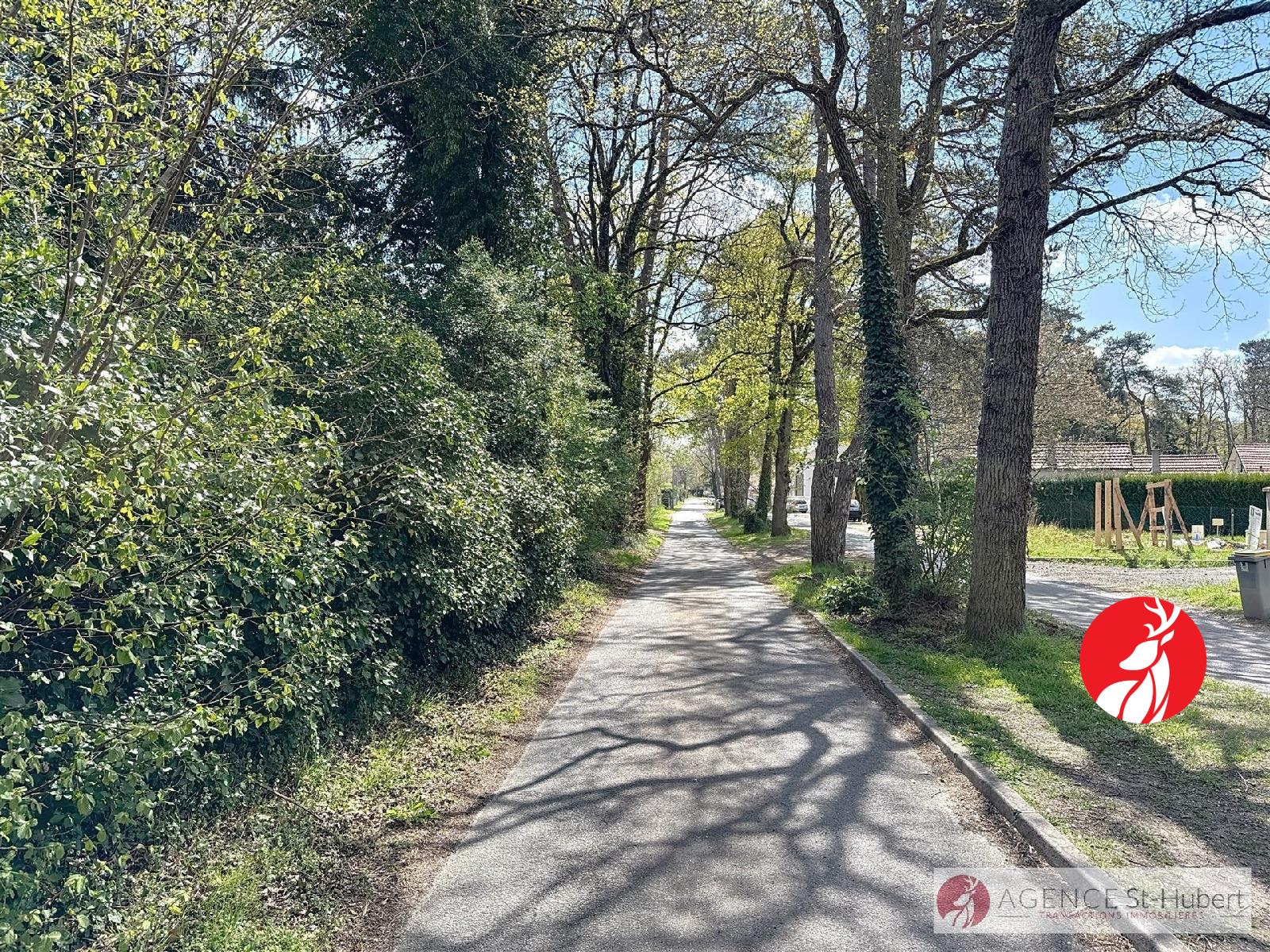 Terrain 195 000 € Réf. 8691-6491 Arbonne la Foret