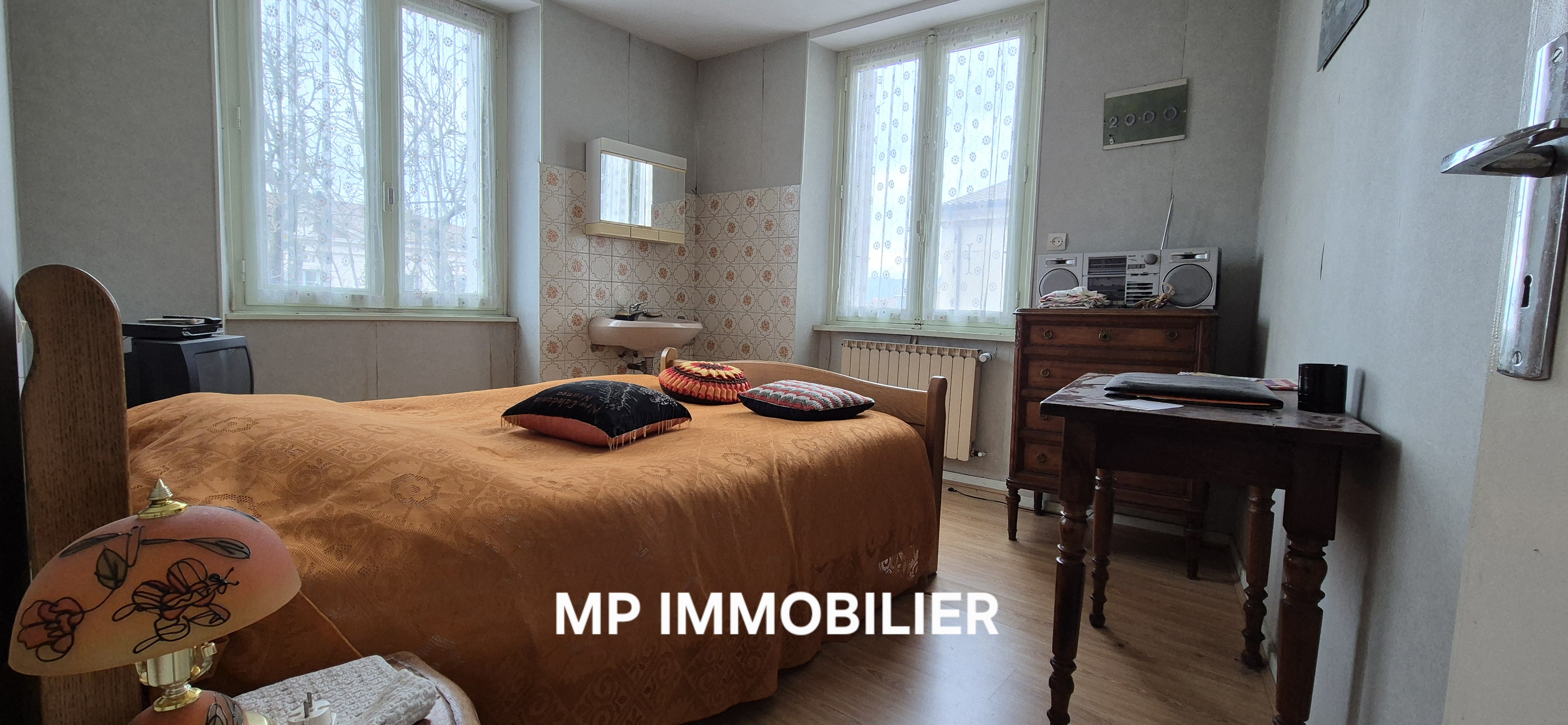 Immeuble 290 000 €  Réf. MPI12 Saint-Vallier