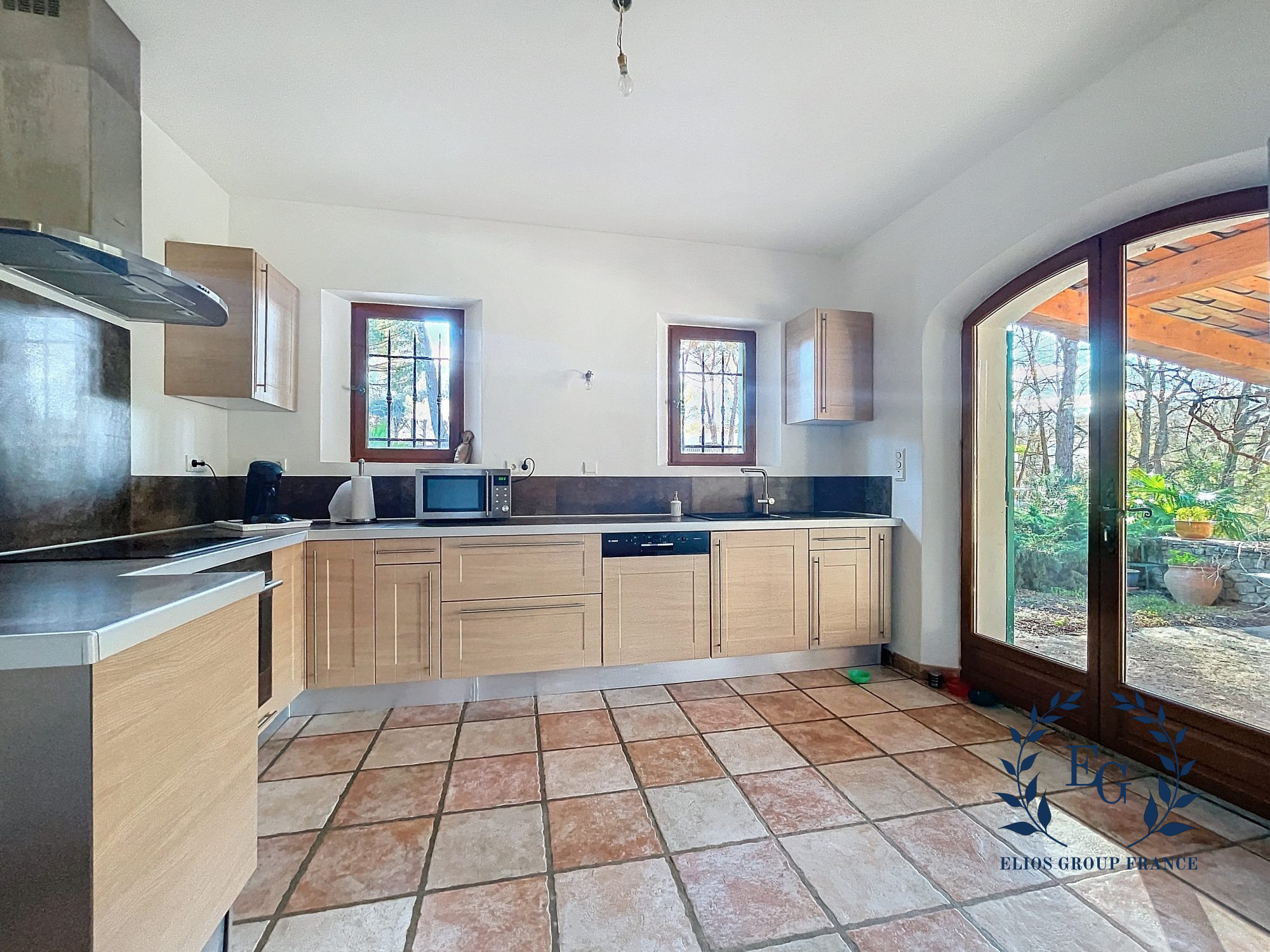 Maison 749 000 €  Réf. 89-ELIOSGROUP1_89 Bagnols en Forêt