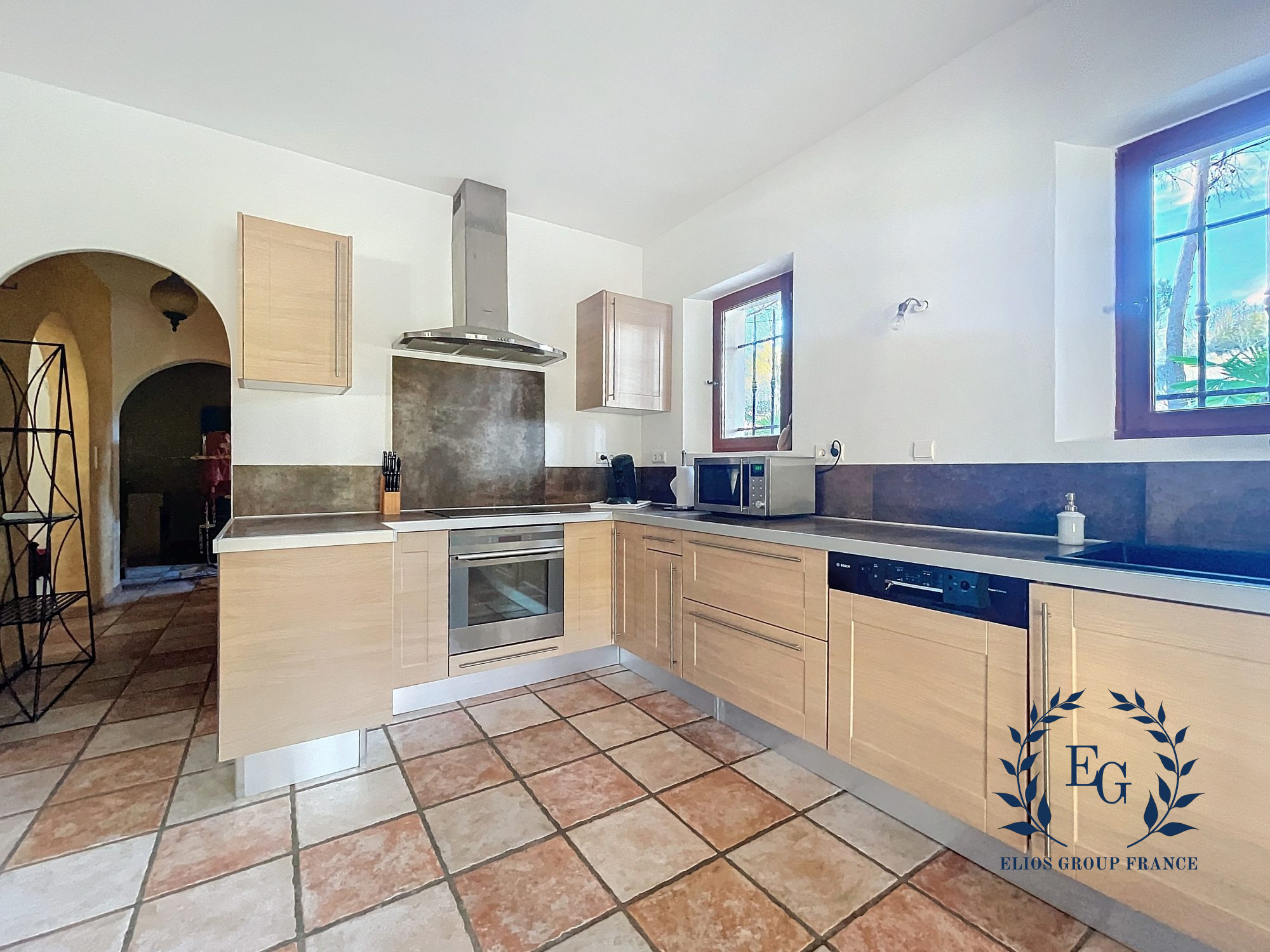 Vente maison 749 000 €  Bagnols en Forêt