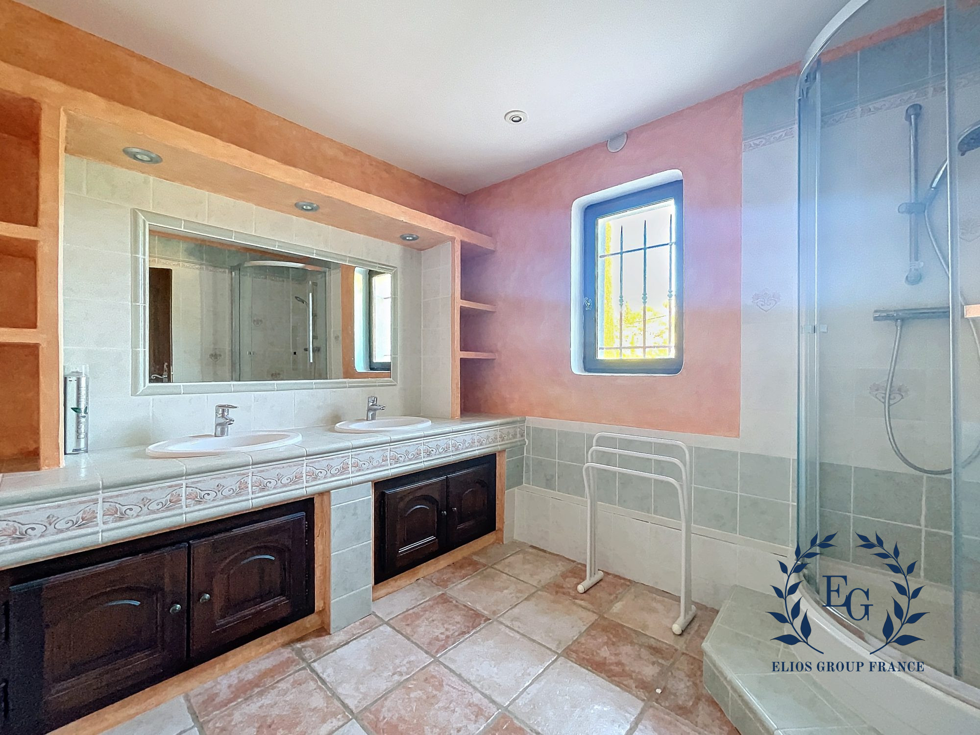 Maison sur Bagnols en Forêt ; 749 000 €  ; A vendre Réf. 89-ELIOSGROUP1_89