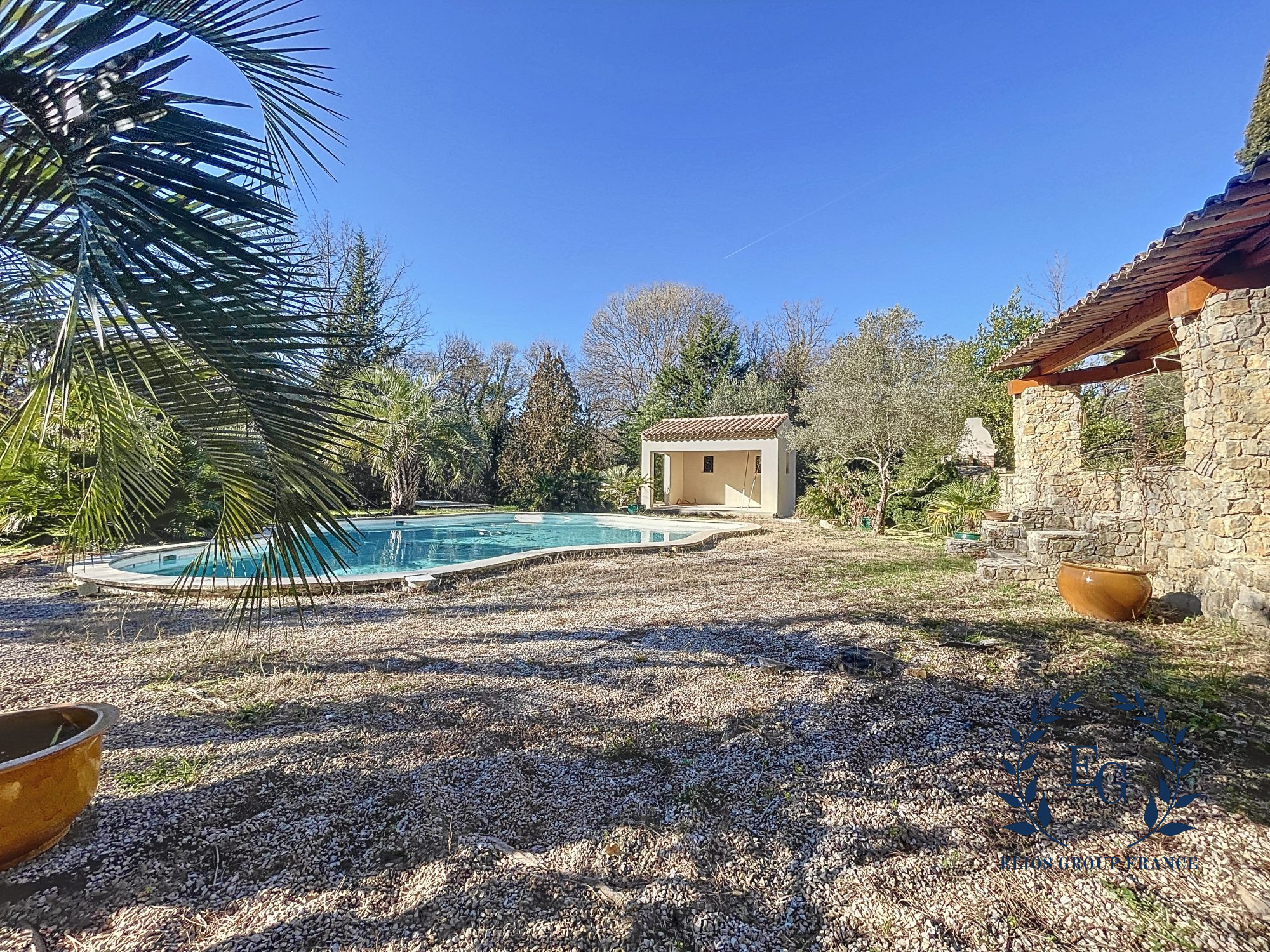 Maison sur Bagnols en Forêt ; 749 000 €  ; Achat Réf. 89-ELIOSGROUP1_89