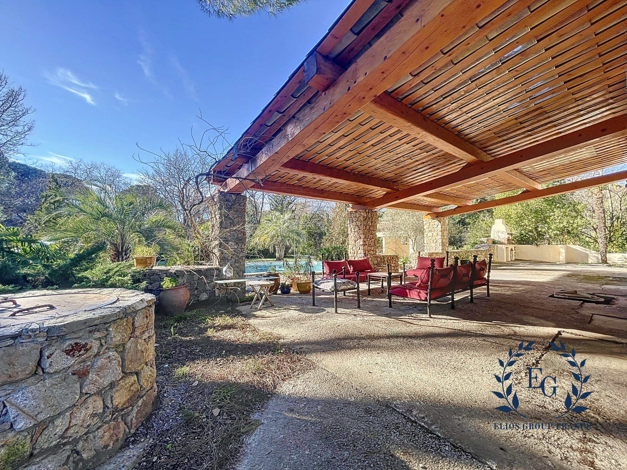 Achat maison Bagnols en Forêt Réf. 89-ELIOSGROUP1_89