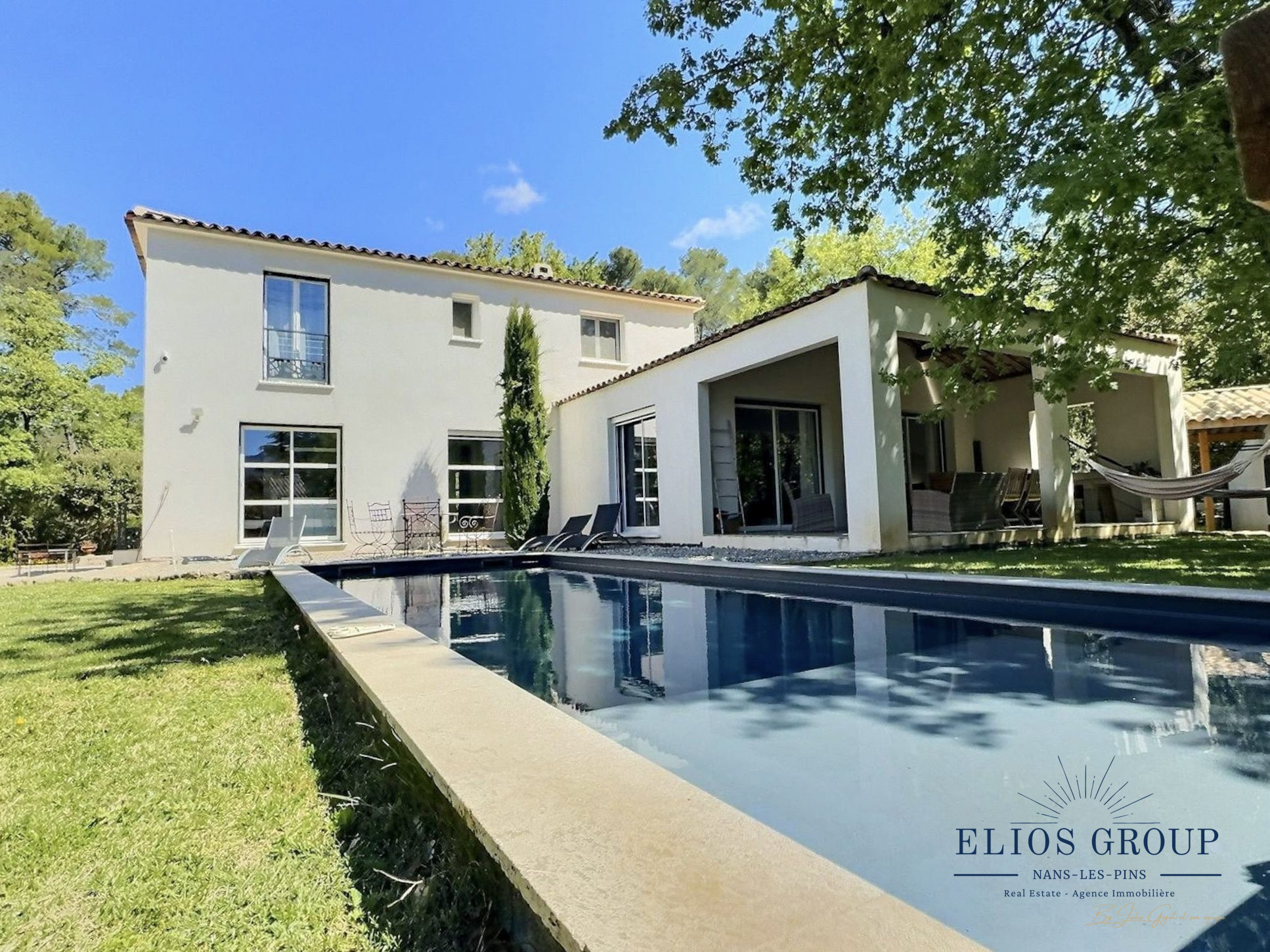 Vente maison 849 000 €  Nans les Pins