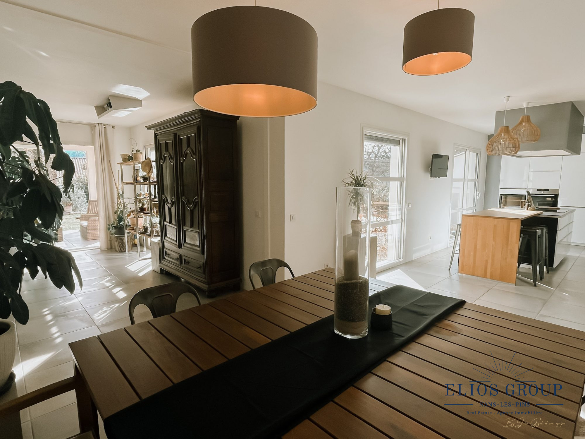 Maison sur Nans les Pins ; 849 000 €  ; Achat Réf. 887-ELIOSGROUP1_887
