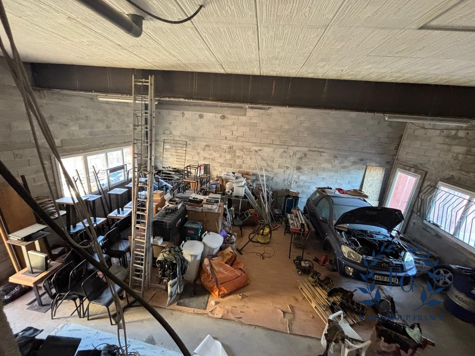 A louer local commercial 9 800 €  Tourves