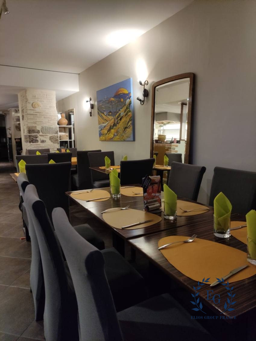 Vente local commercial 577 500 € Hyères