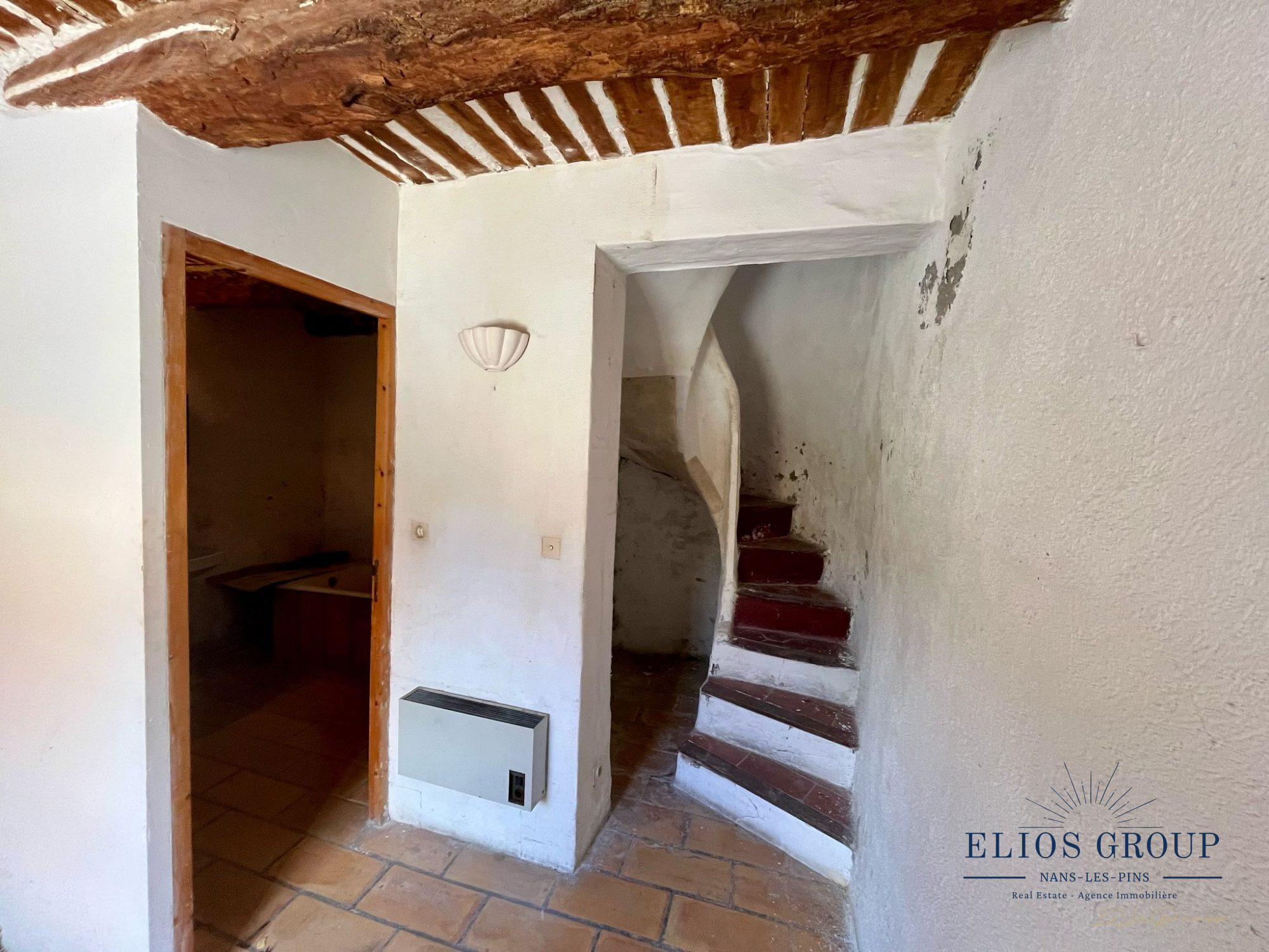 Maison sur Jouques ; 165 000 €  ; Vente Réf. 895-ELIOSGROUP1_895