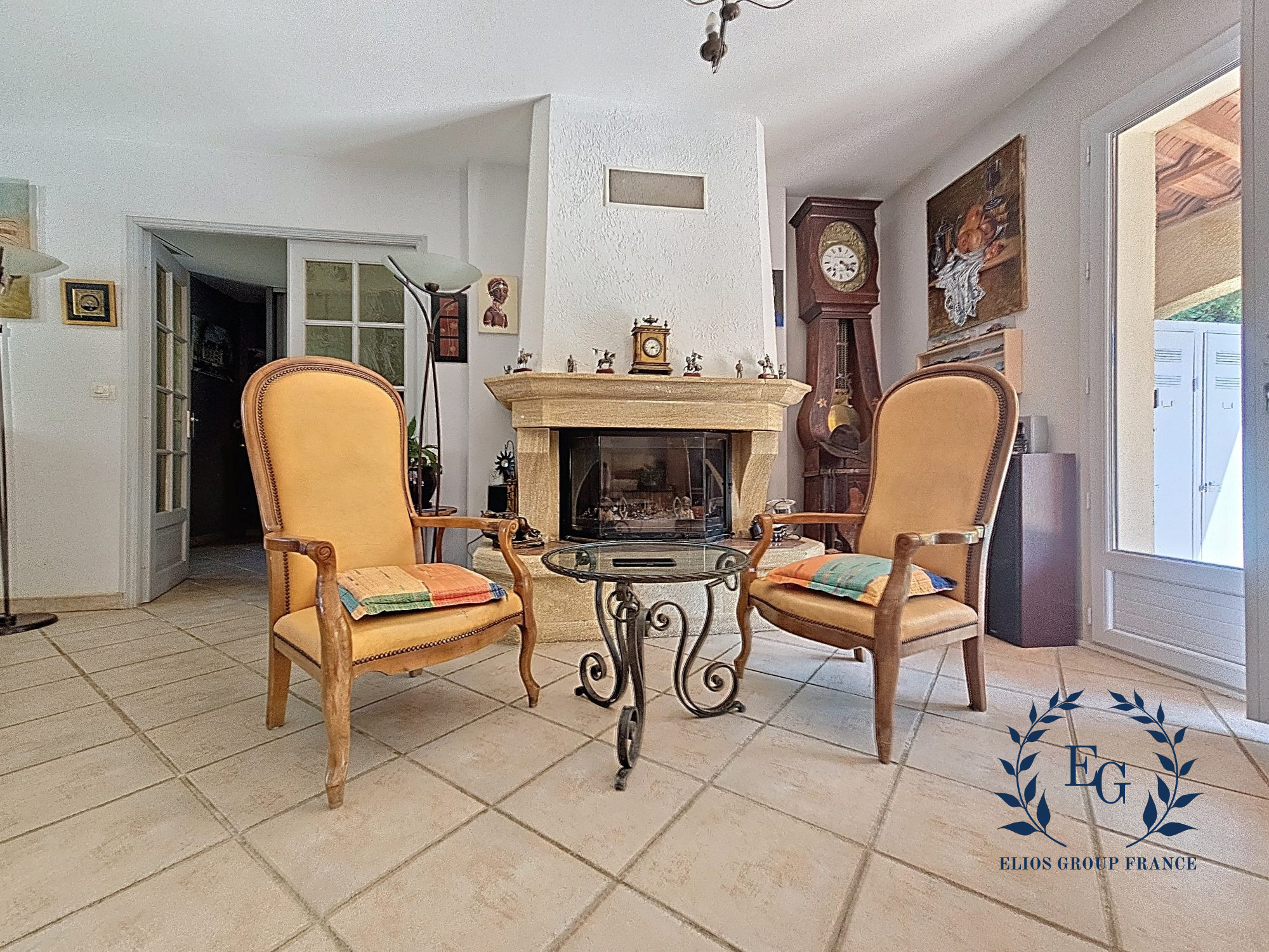 Vente maison 330 000 € Nans les Pins