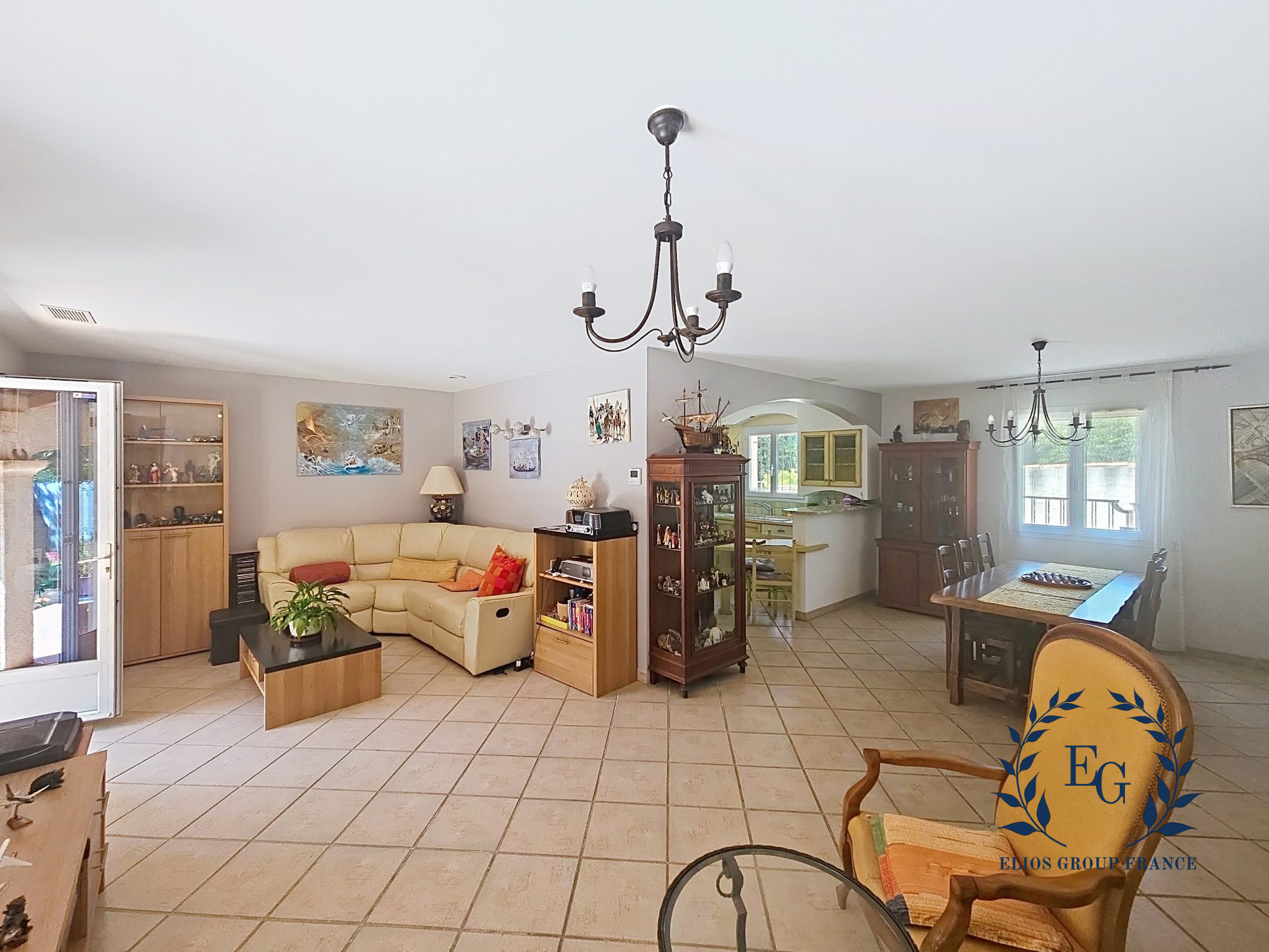 Vente maison 330 000 € Nans les Pins