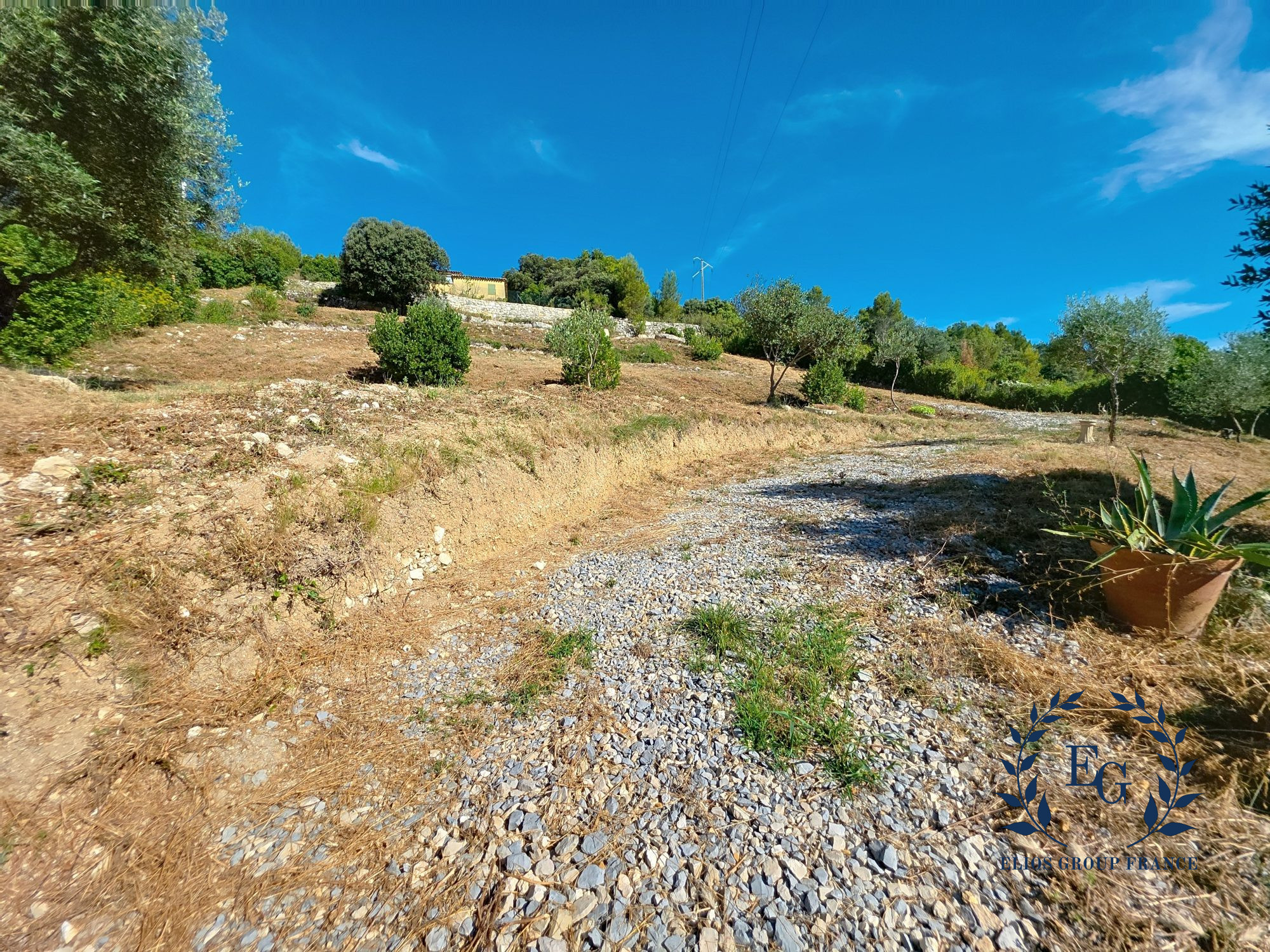 Vente terrain 270 000 €  Sommières