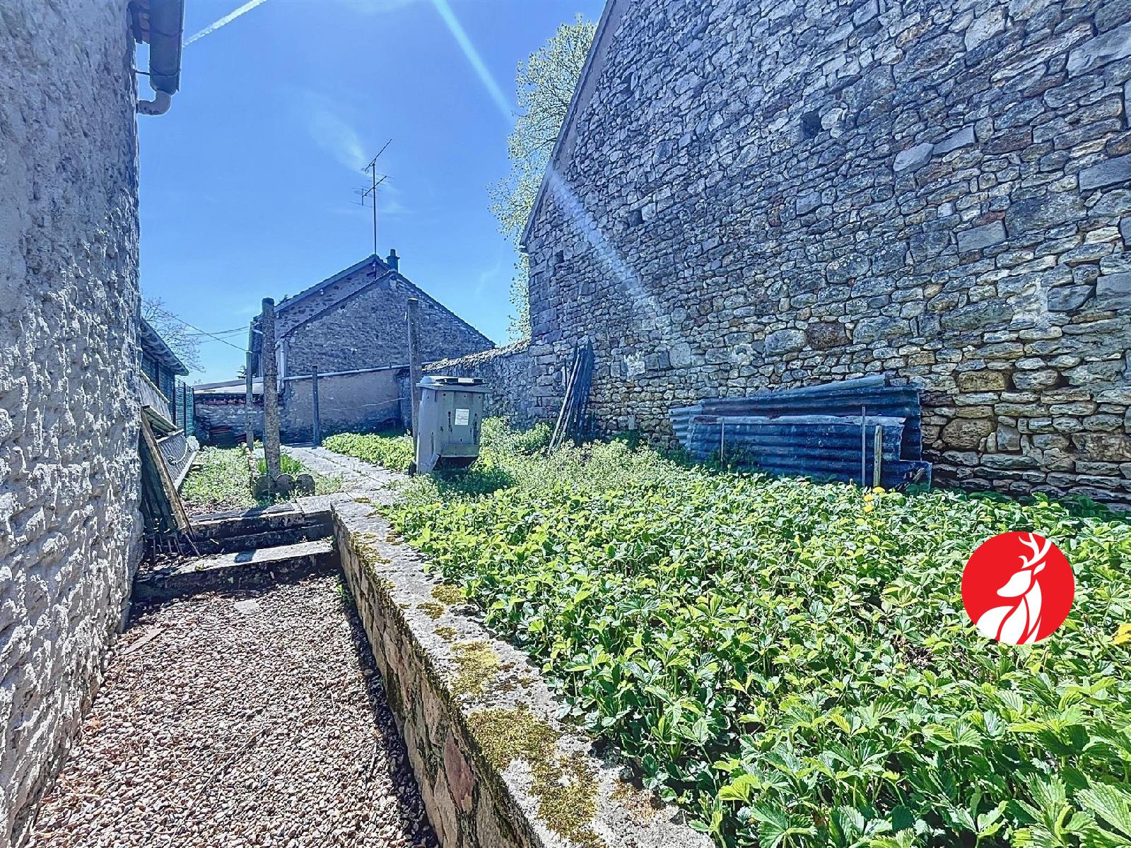 Maison 249 900 € Réf. 8789-6851 Tousson