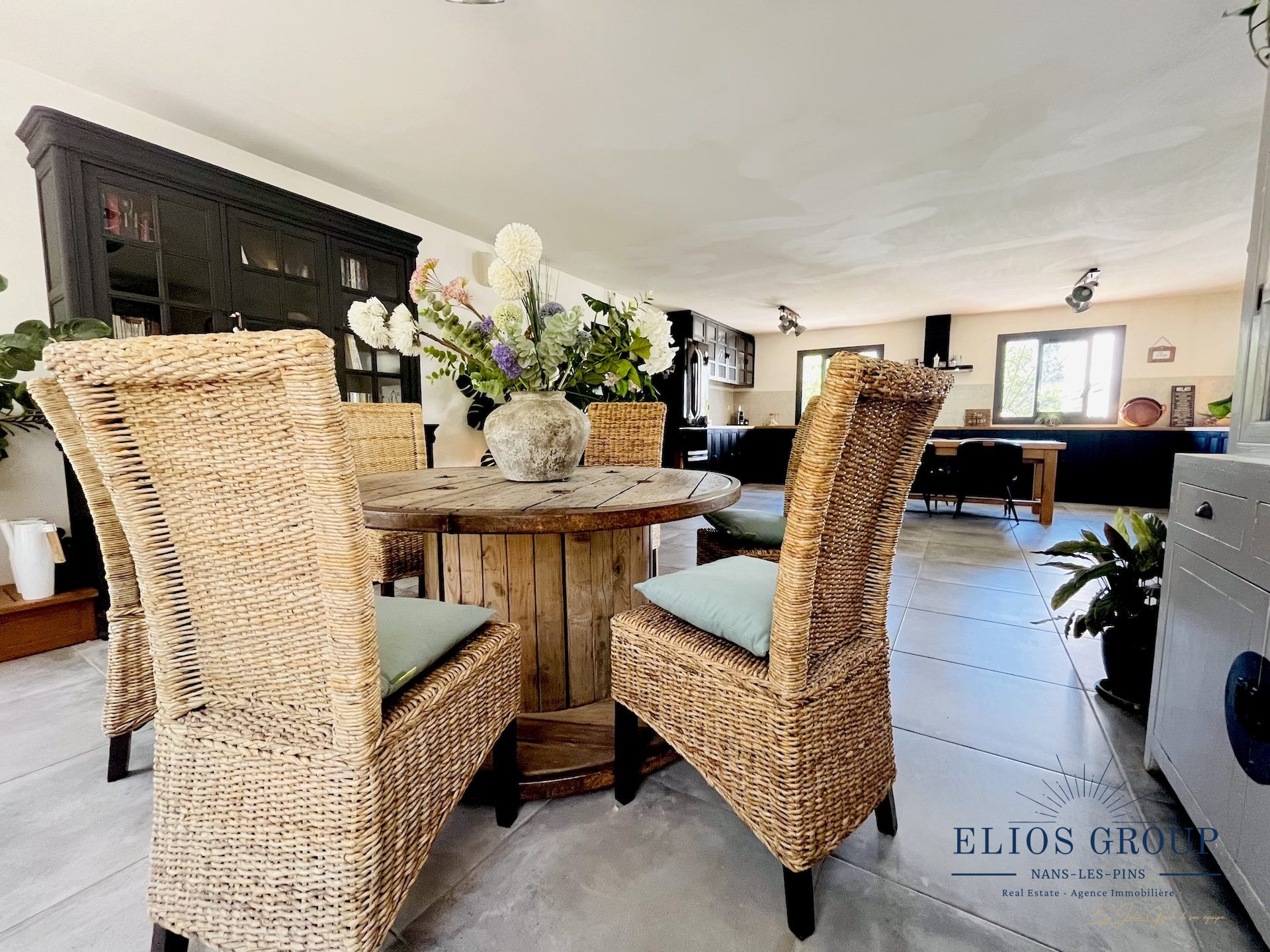 Maison 670 000 €  Réf. 911-ELIOSGROUP1_911 Nans les Pins