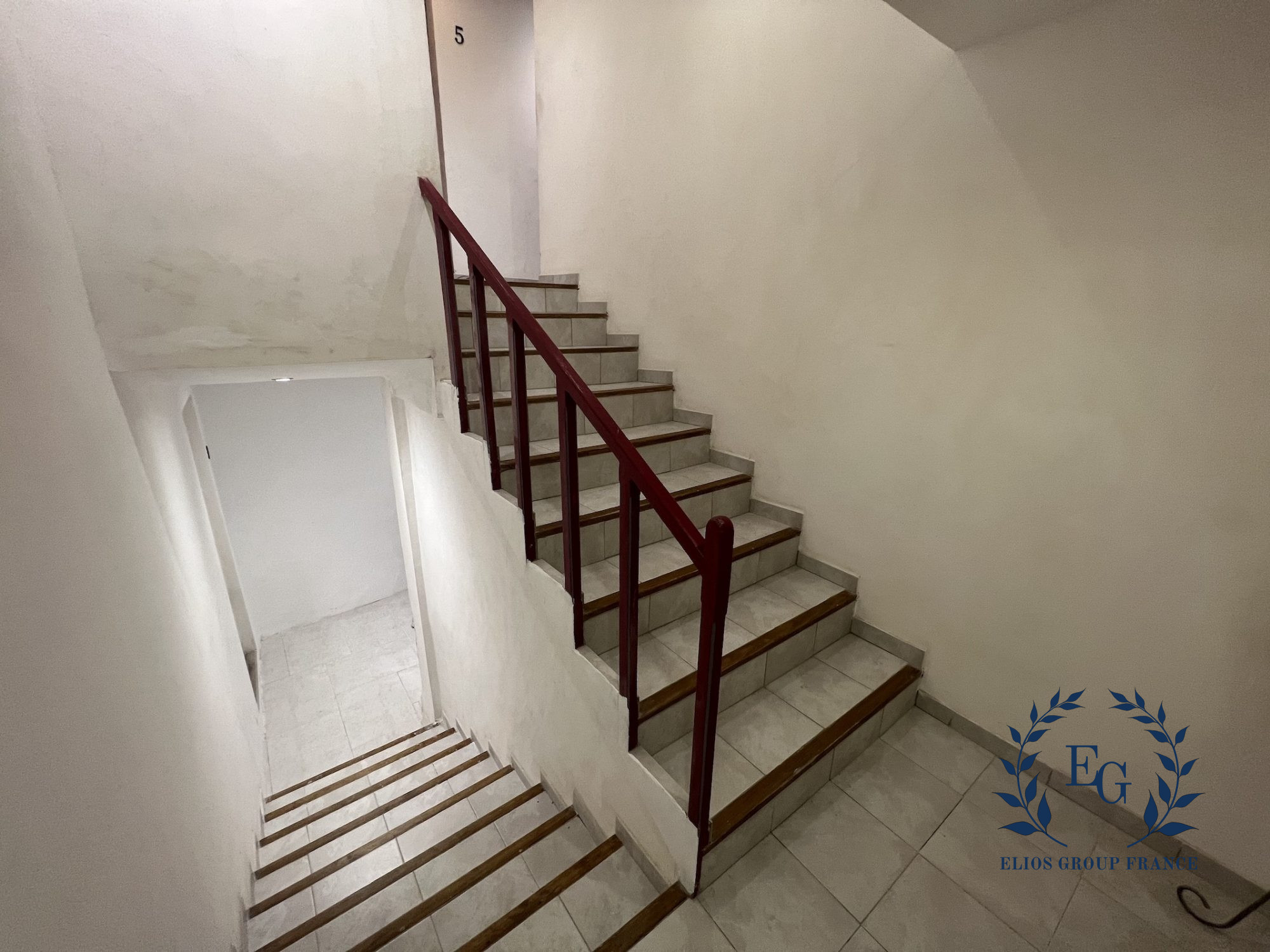 Immeuble 395 200 €  Réf. 275-ELIOSGROUP1_275 Brignoles
