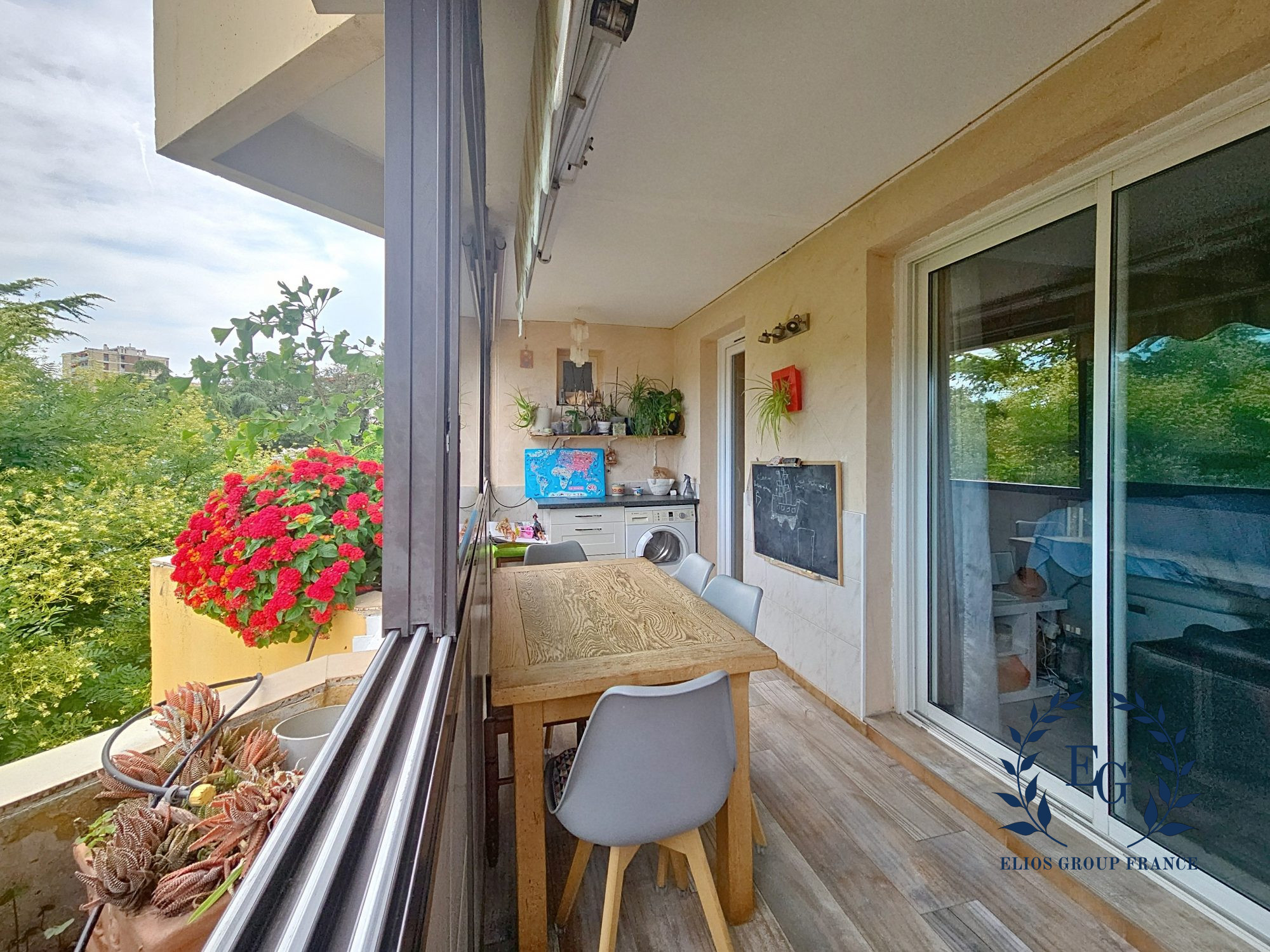 Vente appartement 295 000 €  Aubagne