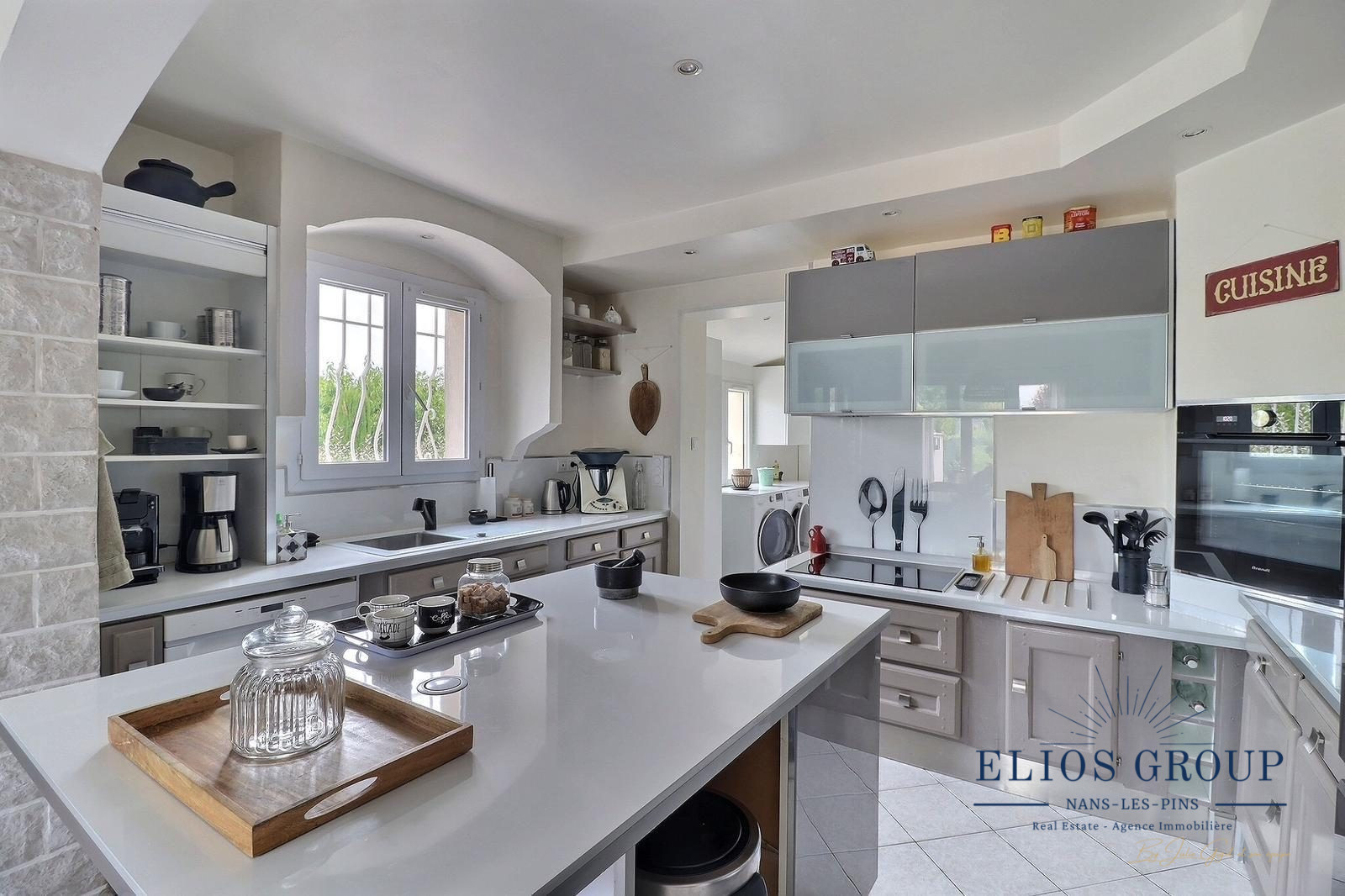 Vente maison 590 000 €  Nans les Pins
