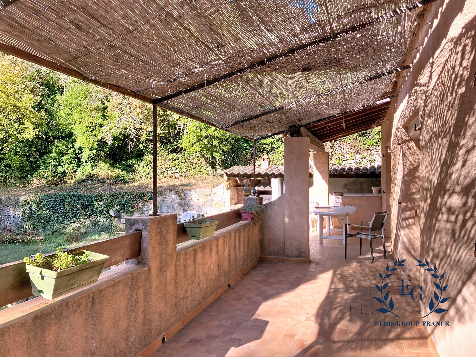 A louer maison 1 800 €  Barjols
