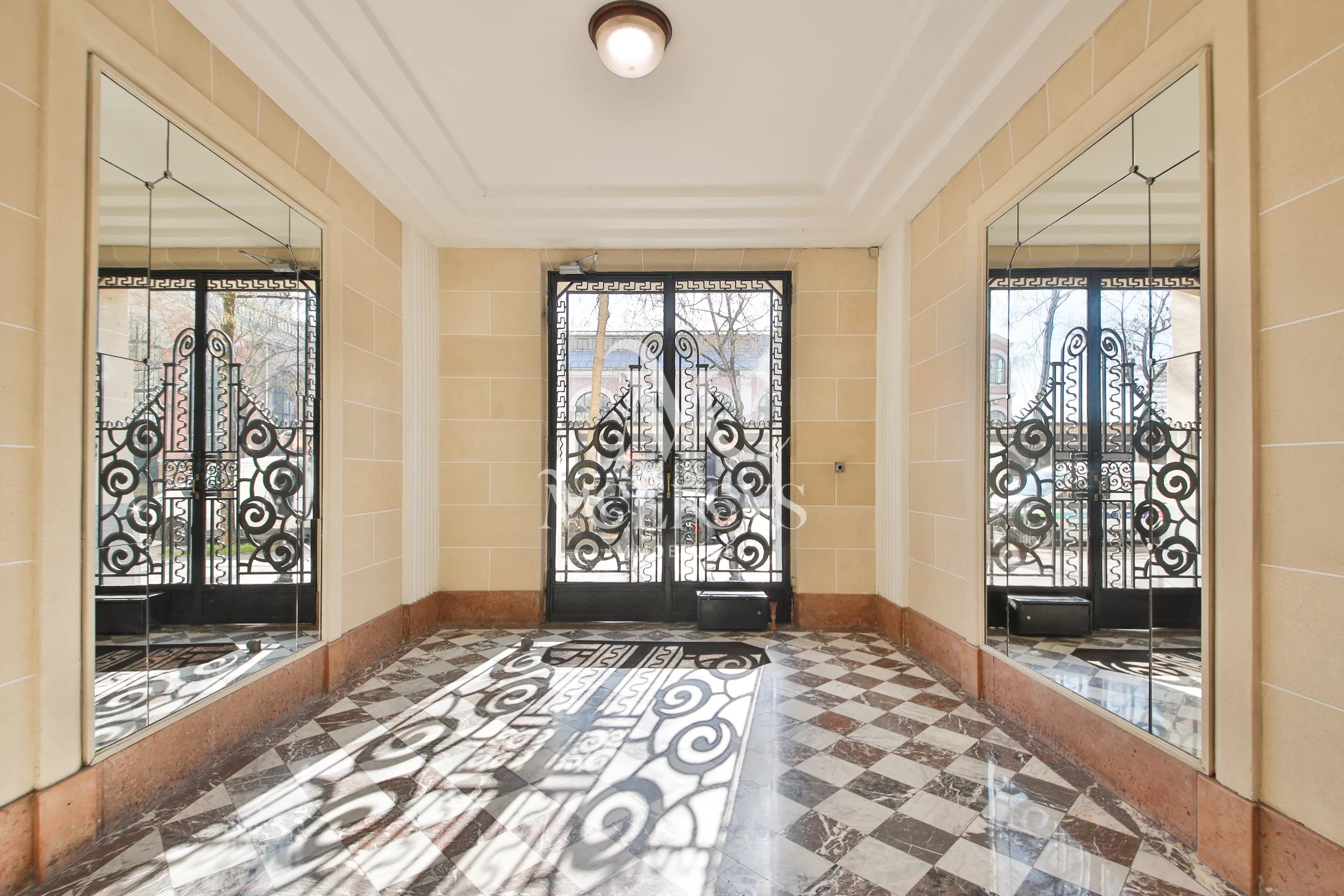 Appartement 576 000 &euro; Réf. 86812260-86812260 Paris 16ème